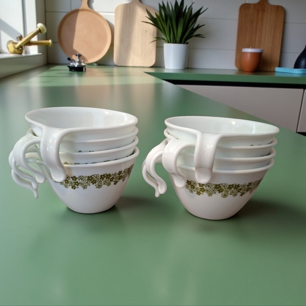 Corelle by corning vintage set of 8 Green Spring Blossom stacking cups mugs